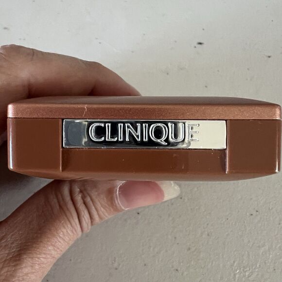 Clinique Almost Bronzer SPF15 02 Medium Deep New w/out box Compact mirror Brush - Picture 1 of 5